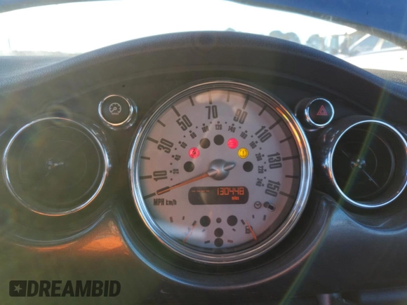 2007 MINI Convertible with VIN WMWRF33507TF66800, listed as a Copart auction lot 86871924 with 130,448 mi miles and Clean Title. Bid and sale history available at DreamBid. Image 9.