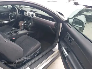 2015 Ford Mustang GT z VIN 1FA6P8CF7F5343510, wystawiony jako IAAI lot #42158946 z przebiegiem 105 319 mil mil oraz . Historia ofert i sprzedaży dostępna na DreamBid. Obrazek 5.
