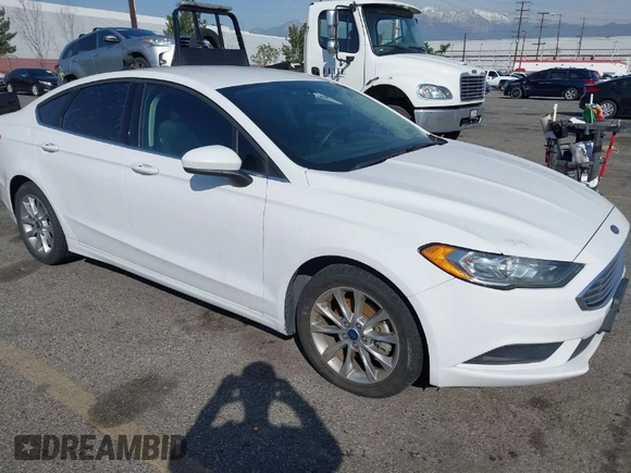 2017 Ford Fusion SE with VIN 3FA6P0H78HR235738, listed as a IAAI auction lot 41604054 with 172,896 mi miles. Bid and sale history available at carsss.com. Image 1.