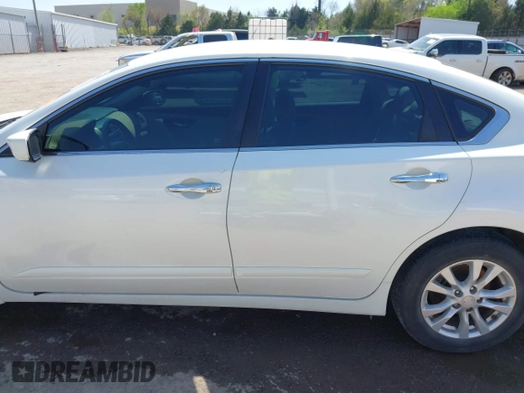 2014 Nissan Altima S with VIN 1N4AL3AP9EN227843, listed as a IAAI auction lot 41961956 with 131,376 mi miles and . Bid and sale history available at DreamBid. Image 14.