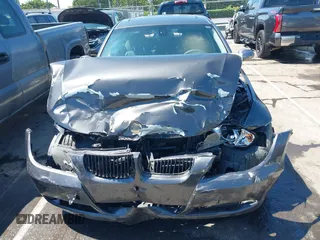 2008 BMW 3 Series 328i z VIN WBAVA37568NL46961, wystawiony jako IAAI lot #42220399 z przebiegiem 116 823 mil mil oraz . Historia ofert i sprzedaży dostępna na DreamBid. Obrazek 12.