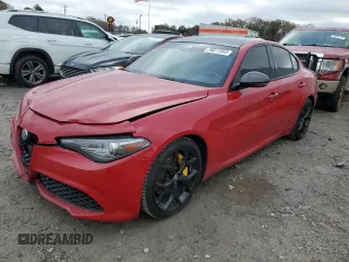 2020 Alfa Romeo Giulia Ti Sport z VIN ZARFAMBN7L7626685, wystawiony jako Copart lot #79077263 z przebiegiem 41 343 mil mil oraz Szkoda całkowita • Salvage title. Historia ofert i sprzedaży dostępna na DreamBid. Obrazek 1.