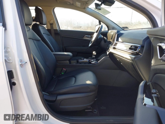 2025 Kia Sportage EX with VIN 5XYK3CDF4SG246952, listed as a IAAI auction lot 41754553 with 2,798 mi miles and . Bid and sale history available at carsss.com. Image 5.