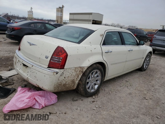 2005 Chrysler 300 with VIN 2C3AA63H05H125190, listed as a Copart auction lot 44228235 with 150,745 mi miles and Salvage Title. Bid and sale history available at carsss.com. Image 3.