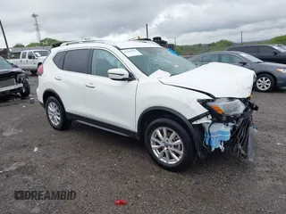 2020 Nissan Rogue S z VIN JN8AT2MVXLW112758, wystawiony jako IAAI lot #42244944 z przebiegiem 31 984 mil mil oraz . Historia ofert i sprzedaży dostępna na DreamBid. Obrazek 1.