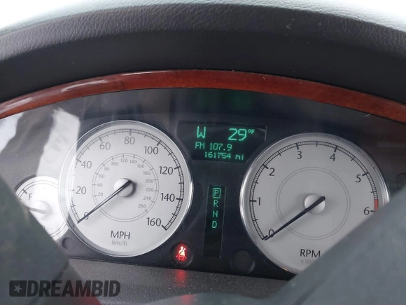 2006 Chrysler 300 C with VIN 2C3KK63H66H382504, listed as a IAAI auction lot 40599570 with 161,754 mi miles. Bid and sale history available at carsss.com. Image 7.