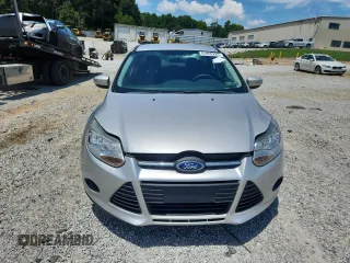 2013 Ford Focus SE with VIN 1FADP3F22DL323418, listed as a Copart auction lot 61859225 with 62,415 mi miles and Salvage title. Bid and sale history available at DreamBid. Image 5.