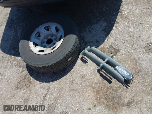 2003 Ford F-150 XL с VIN 2FTPF17Z73CA71068, выставлен на аукционе IAAI как лот 42397591 с пробегом 137 825 миль миль и . История ставок и продаж доступна на DreamBid. Изображение 12.
