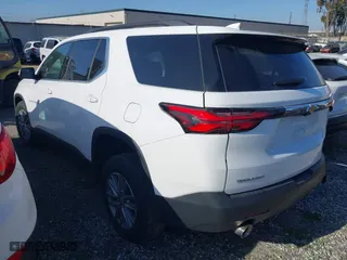 2022 Chevrolet Traverse LT Cloth with VIN 1GNERGKW8NJ138562, listed as a IAAI auction lot 41730860 with 36,276 mi miles. Bid and sale history available at carsss.com. Image 3.