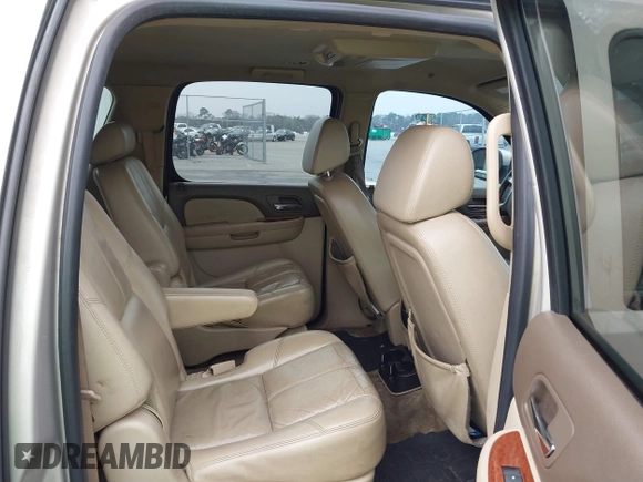 2007 GMC Yukon XL SLT with VIN 1GKFC160X7J315024, listed as a IAAI auction lot 41455065 with 222,474 mi miles. Bid and sale history available at carsss.com. Image 8.