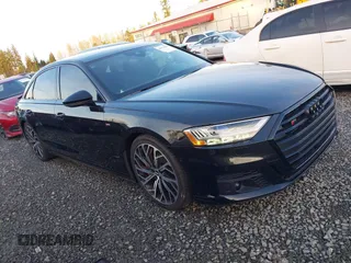 2021 Audi S8 z VIN WAU8SAF89MN011861, wystawiony jako IAAI lot #40976855 z przebiegiem 17 549 mil mil oraz . Historia ofert i sprzedaży dostępna na DreamBid. Obrazek 1.