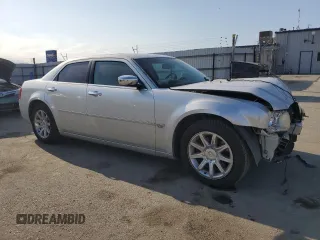 2006 Chrysler 300 C with VIN 2C3KA63H86H353248, listed as a Copart auction lot 52262875 with 138,281 mi miles and Salvage Title. Bid and sale history available at carsss.com. Image 4.