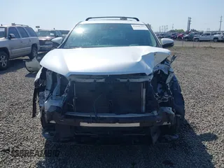 2018 Toyota Highlander LE с VIN 5TDBZRFH4JS907963, выставлен на аукционе IAAI как лот 42160263 с пробегом 42 074 миль миль и . История ставок и продаж доступна на DreamBid. Изображение 13.