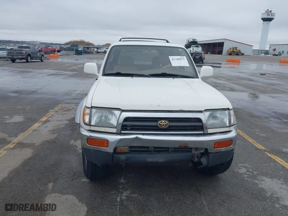 1998 Toyota 4Runner Limited with VIN JT3HN87RXW0148418, listed as a IAAI auction lot 41708975 with 305,530 mi miles. Bid and sale history available at carsss.com. Image 6.