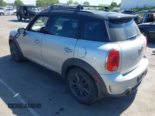 2013 MINI Countryman S z VIN WMWZC3C52DWP22139, wystawiony jako IAAI lot #42060025 z przebiegiem 210 124 mil mil oraz . Historia ofert i sprzedaży dostępna na DreamBid. Obrazek 3.