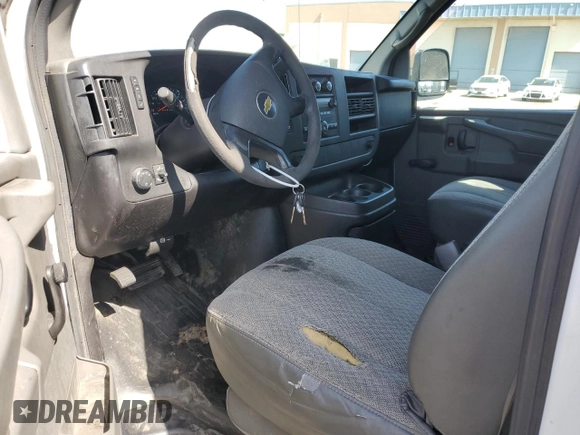 2011 Chevrolet Express Cargo with VIN 1GCWGFBA5B1173914, listed as a Copart auction lot 55336725 with 198,702 mi miles and Clean Title. Bid and sale history available at carsss.com. Image 8.
