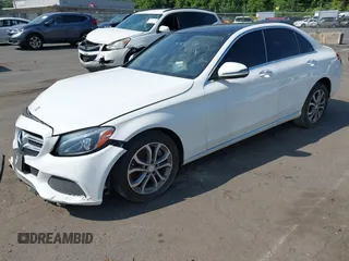 2017 Mercedes-Benz C 300 с VIN 55SWF4KB8HU208704, выставлен на аукционе IAAI как лот 42051688 с пробегом 108 835 миль миль и . История ставок и продаж доступна на DreamBid. Изображение 19.
