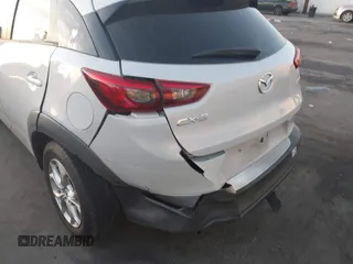 2018 Mazda CX-3 Sport with VIN JM1DKDB72J0305708, listed as a IAAI auction lot 40915983 with 65,324 mi miles. Bid and sale history available at carsss.com. Image 6.