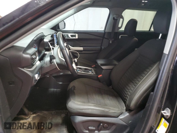2021 Ford Explorer XLT with VIN 1FMSK8DH1MGB87422, listed as a Copart auction lot 52483205 with 52,479 mi miles and Clean Title. Bid and sale history available at DreamBid. Image 7.