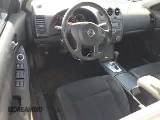 2010 Nissan Altima S z VIN 1N4AL2AP1AN440421, wystawiony jako Copart lot #56064625 z przebiegiem 223 322 mil mil oraz Szkoda całkowita • Salvage title. Historia ofert i sprzedaży dostępna na DreamBid. Obrazek 8.