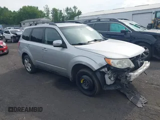 2010 Subaru Forester X Premium with VIN JF2SH6CC8AH770641, listed as a IAAI auction lot 42698681 with 220,179 mi miles and . Bid and sale history available at DreamBid. Image 1.