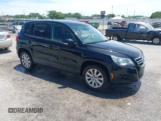 2010 Volkswagen Tiguan S with VIN WVGBV7AX9AW527298, listed as a IAAI auction lot 42633226 with 145,193 mi miles and . Bid and sale history available at DreamBid. Image 1.