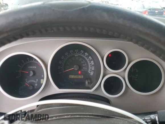 2008 Toyota Tundra z VIN 5TFBV54168X036319, wystawiony jako Copart lot #54313125 z przebiegiem 208 625 mil mil oraz Szkoda całkowita • Salvage title. Historia ofert i sprzedaży dostępna na DreamBid. Obrazek 9.