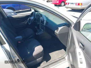 2006 Pontiac Vibe z VIN 5Y2SL65836Z426531, wystawiony jako IAAI lot #42393629 z przebiegiem 185 551 mil mil oraz . Historia ofert i sprzedaży dostępna na DreamBid. Obrazek 5.