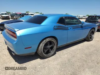 2010 Dodge Challenger R/T Classic z VIN 2B3CJ5DT3AH130736, wystawiony jako Copart lot #53947775 z przebiegiem 113 884 mil mil oraz Szkoda całkowita • Salvage title. Historia ofert i sprzedaży dostępna na DreamBid. Obrazek 3.