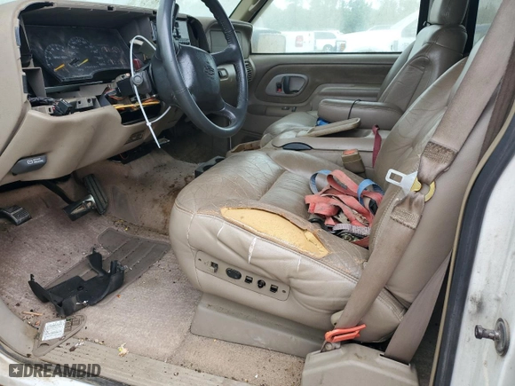 1998 Chevrolet Tahoe with VIN 1GNEK13R0WJ302561, listed as a Copart auction lot 65861294 with 327,640 mi miles and Clean Title. Bid and sale history available at carsss.com. Image 7.