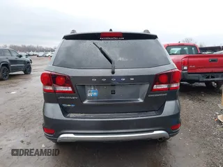 2020 Dodge Journey Crossroad z VIN 3C4PDCGB4LT271100, wystawiony jako IAAI lot #41552975 z przebiegiem 74 400 mil mil oraz . Historia ofert i sprzedaży dostępna na DreamBid. Obrazek 17.