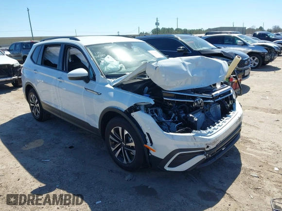 2024 Volkswagen Tiguan S with VIN 3VVRB7AX0RM228680, listed as a IAAI auction lot 41712832 with 238 mi miles and . Bid and sale history available at DreamBid. Image 1.