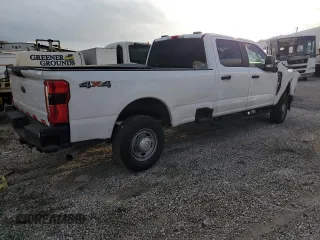 2024 Ford F-350 z VIN 1FT8W3BA0REC09540, wystawiony jako Copart lot #85826054 z przebiegiem 6 650 mil mil oraz Szkoda całkowita • Salvage title. Historia ofert i sprzedaży dostępna na DreamBid. Obrazek 4.