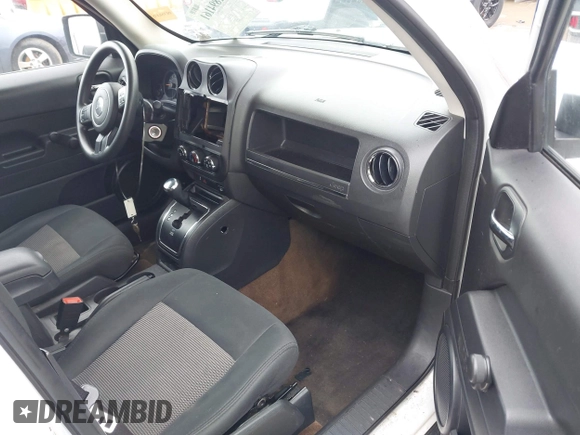 2014 Jeep Patriot Sport with VIN 1C4NJPBA1ED798347, listed as a IAAI auction lot 41902508 with 133,138 mi miles. Bid and sale history available at carsss.com. Image 5.