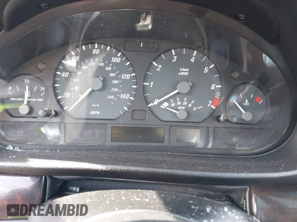 2004 BMW 3 Series 325Ci with VIN WBABD33464JY97187, listed as a IAAI auction lot 40164018 with Not Provided miles and . Bid and sale history available at carsss.com. Image 7.