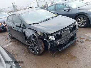2017 Kia Forte SX с VIN 3KPFN5A3XHE063580, выставлен на аукционе IAAI как лот 41683514 с пробегом 74 948 миль миль и . История ставок и продаж доступна на DreamBid. Изображение 1.