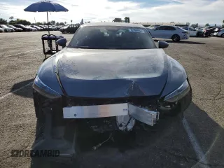 2024 Audi e-tron GT Premium Plus z VIN WAUFJBFW7R7004689, wystawiony jako Copart lot #75769664 z przebiegiem 1018 mil mil oraz Szkody całkowita. Historia ofert i sprzedaży dostępna na DreamBid. Obrazek 5.
