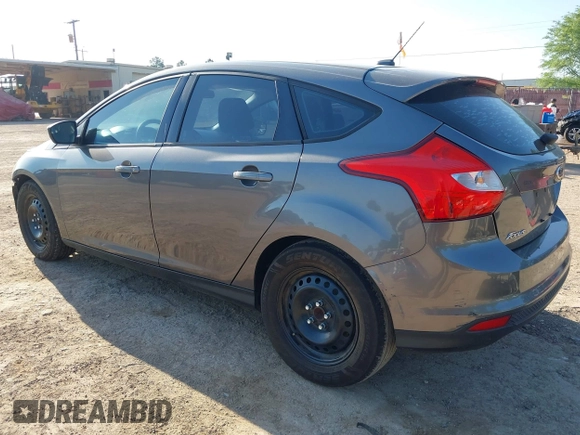 2012 Ford Focus SE with VIN 1FAHP3K28CL308346, listed as a IAAI auction lot 42034073 with 182,387 mi miles and . Bid and sale history available at carsss.com. Image 3.