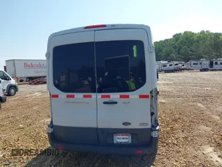 2016 Ford Transit XL z VIN 1FDZK1CM4GKB46112, wystawiony jako IAAI lot #42799593 z przebiegiem 207 041 mil mil oraz . Historia ofert i sprzedaży dostępna na DreamBid. Obrazek 16.