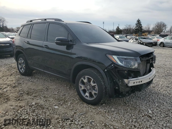 2023 Honda Passport TrailSport with VIN 5FNYF8H6XPB033513, listed as a Copart auction lot 49392115 with 41,069 mi miles and Salvage title. Bid and sale history available at DreamBid. Image 4.
