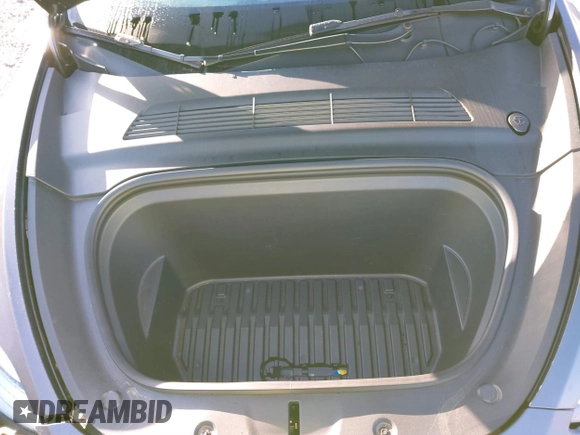 2022 Tesla Model Y Long Range with VIN 7SAYGAEE6NF361883, listed as a IAAI auction lot 41752441 with 50,493 mi miles and . Bid and sale history available at DreamBid. Image 10.