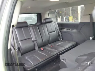2014 GMC Yukon XL SLT with VIN 1GKS2KE71ER223496, listed as a IAAI auction lot 41419800 with 146,686 mi miles. Bid and sale history available at carsss.com. Image 8.