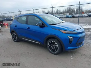 2022 Chevrolet Bolt EUV Premier with VIN 1G1FZ6S00N4133902, listed as a IAAI auction lot 41848203 with 137,784 mi miles. Bid and sale history available at carsss.com. Image 1.