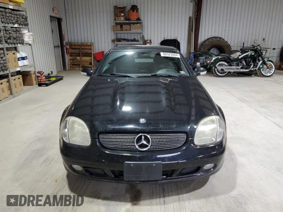 2003 Mercedes-Benz SLK 320 with VIN WDBKK65F23F277574, listed as a Copart auction lot 82523004 with 112,143 mi miles and Clean title. Bid and sale history available at DreamBid. Image 5.