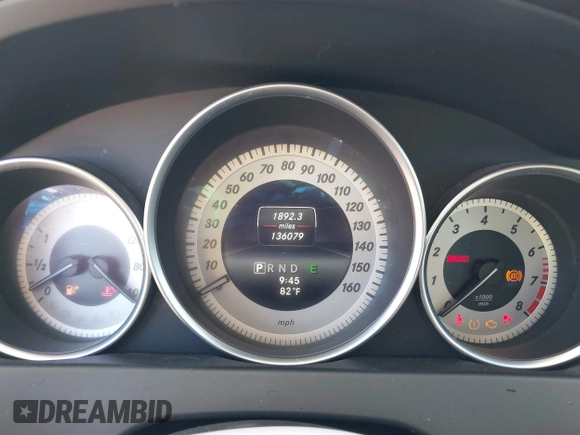 2014 Mercedes-Benz C 250 Sport z VIN WDDGF4HB3EG205312, wystawiony jako IAAI lot #42187909 z przebiegiem 136 079 mil mil oraz . Historia ofert i sprzedaży dostępna na DreamBid. Obrazek 7.