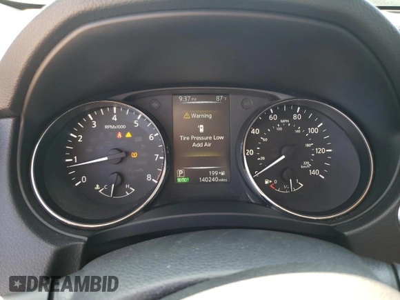 2017 Nissan Rogue SV z VIN KNMAT2MT4HP568539, wystawiony jako Copart lot #60265775 z przebiegiem 140 240 mil mil oraz Szkoda całkowita • Salvage title. Historia ofert i sprzedaży dostępna na DreamBid. Obrazek 9.
