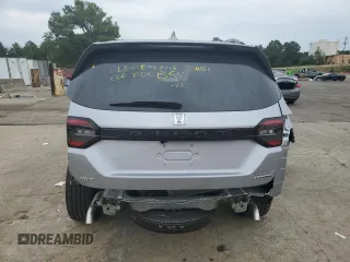 2024 Honda Pilot Touring with VIN 5FNYG1H76RB031855, listed as a Copart auction lot 70773994 with 3,618 mi miles and Salvage Title. Bid and sale history available at carsss.com. Image 6.