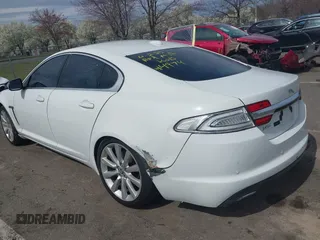 2012 Jaguar XF z VIN SAJWA0FB5CLS44974, wystawiony jako IAAI lot #41968948 z przebiegiem 105 361 mil mil oraz . Historia ofert i sprzedaży dostępna na DreamBid. Obrazek 3.