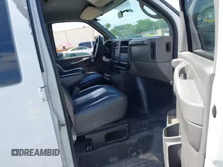 2007 Chevrolet Express Cargo Van with VIN 1GCGG25V171126172, listed as a IAAI auction lot 42096559 with 284,797 mi miles. Bid and sale history available at carsss.com. Image 5.