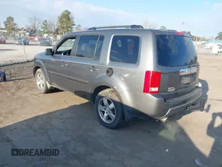 2009 Honda Pilot EX-L with VIN 5FNYF48519B053281, listed as a IAAI auction lot 41905515 with 255,634 mi miles. Bid and sale history available at carsss.com. Image 3.